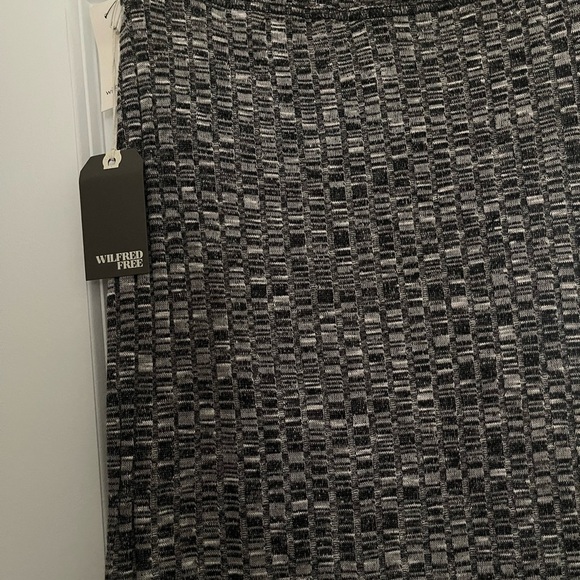 Gray Knit Maxi Skirt - Picture 4 of 4